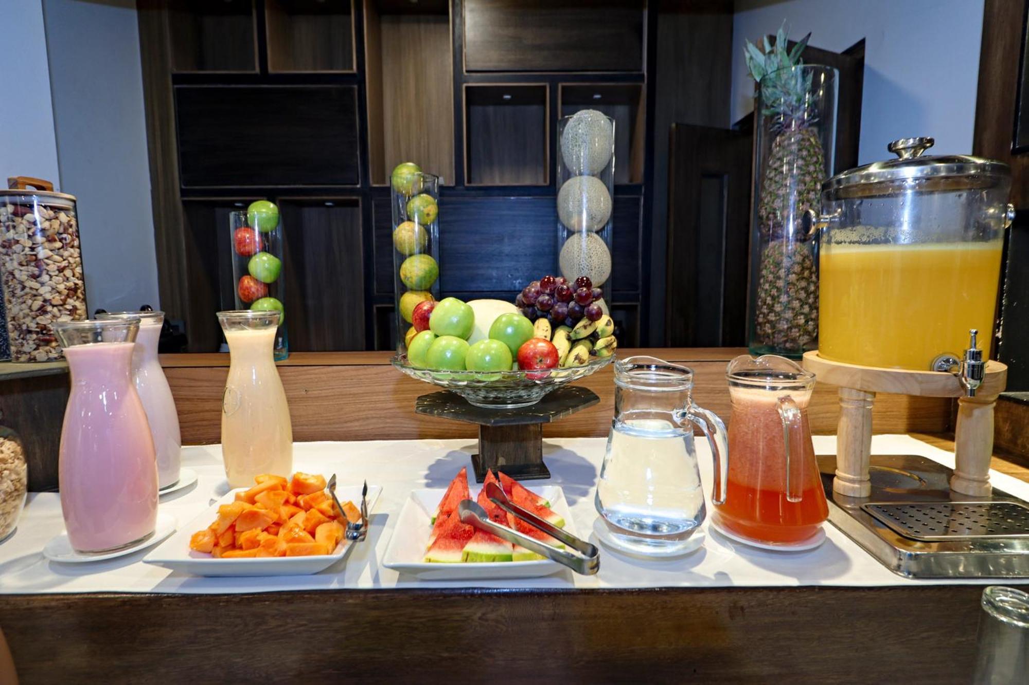 Madero Hotel & Suites لاباز المظهر الخارجي الصورة