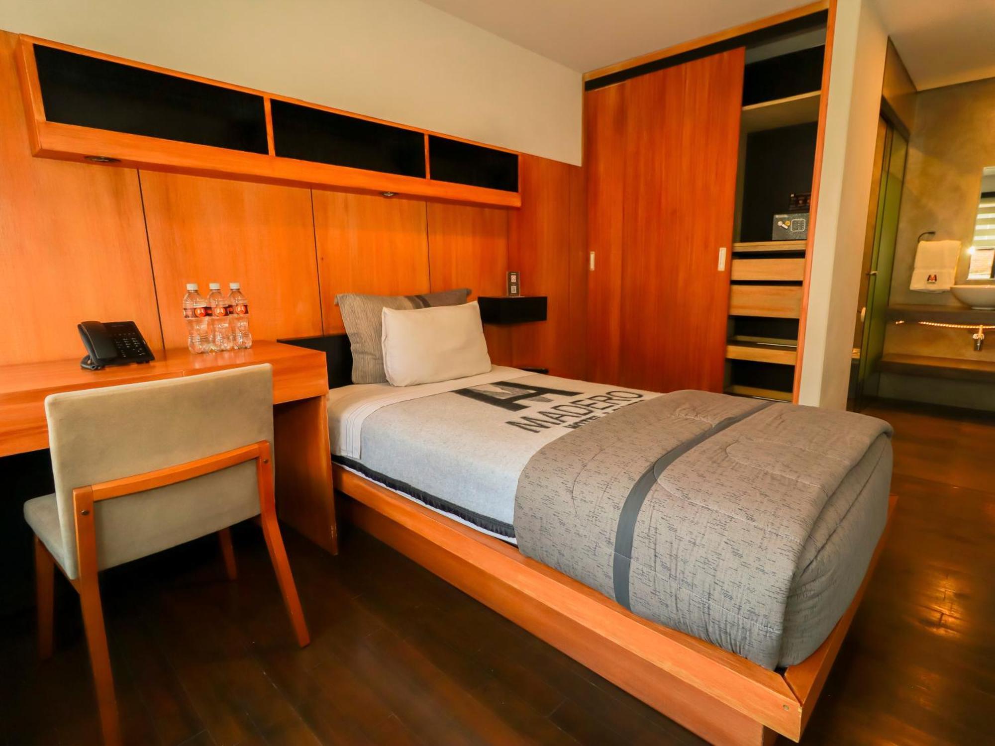Madero Hotel & Suites لاباز المظهر الخارجي الصورة